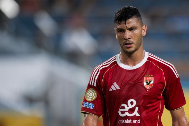 نادر السيد يهاجم أشرف داري