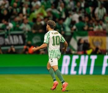 كأس إفريقيا بالمغرب تدفع الزلزولي لرفض عروض الخليج
