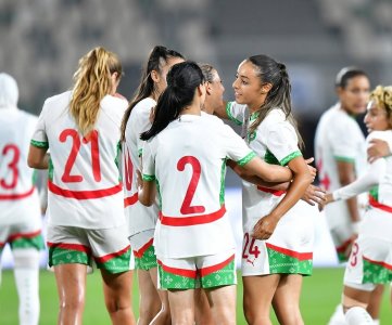 الجماهير المغربية بدأت تتوافد بقوة على الملعب الأولمبي