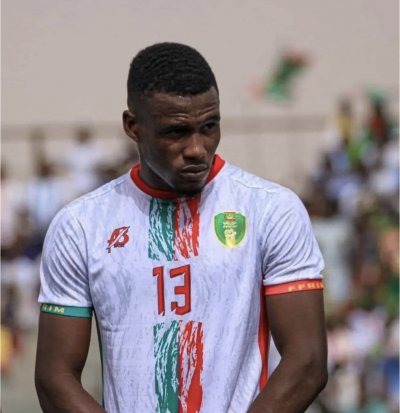 الجيش الملكي يضم مدافعا موريتانيا