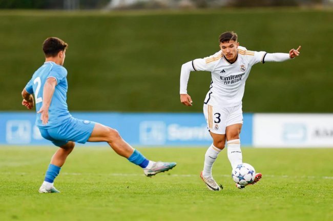 يوسف لخديم.. هل بإمكانه أن يضغط على أزنو بحثا عن فرصة في عرين  أسود الأطلس ؟