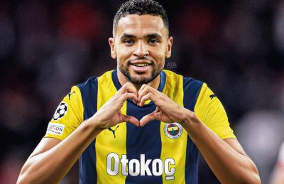 فنربخشة يستدعي وكيل النصيري ومورينيو يرفض تسريحه فنربخشة يستدعي وكيل النصيري ومورينيو يرفض تسريحه