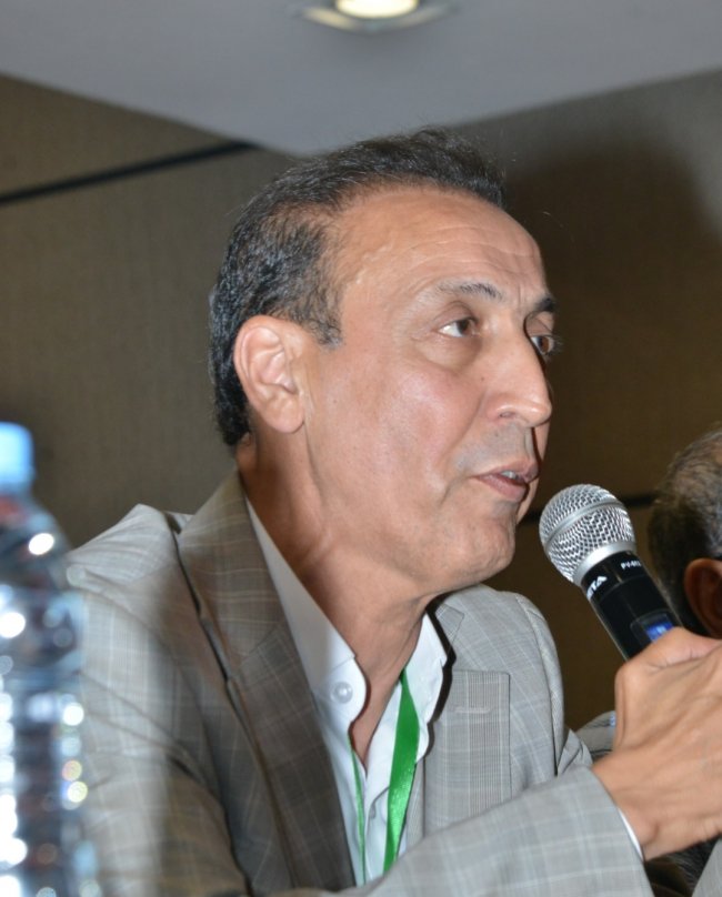 بيرواين يتنازل عن مبلغ مالي مهم للرجاء