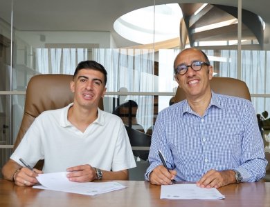 الرجاء يستقبل الثلاثي الجديد في معسكر أكادير