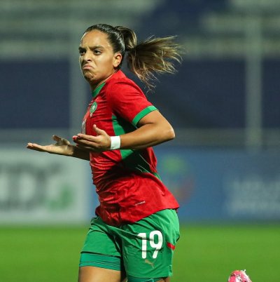 سكينة أوزراوي أفضل لاعبة في مباراة المغرب وغانا سكينة أوزراوي أفضل لاعبة في مباراة المغرب وغانا