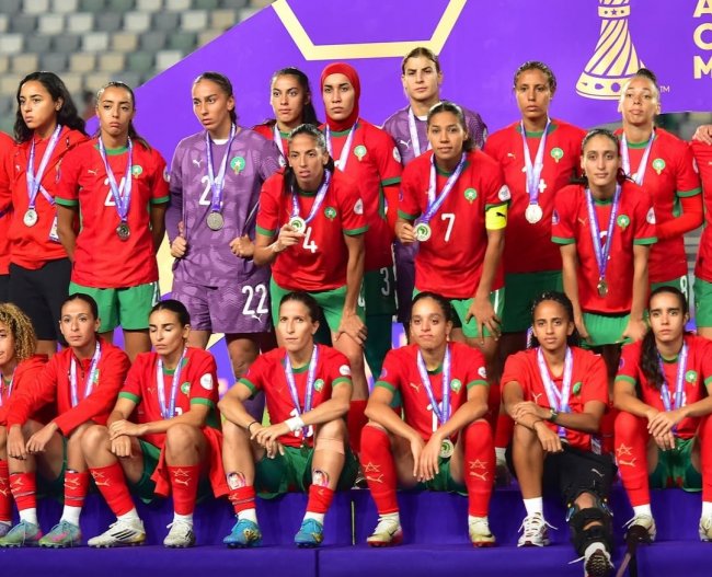 إنهم يسرقوننا عاين باين قبل الكان؟