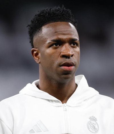 فينيسيوس جونيور يرفض عرض ريال مدريد