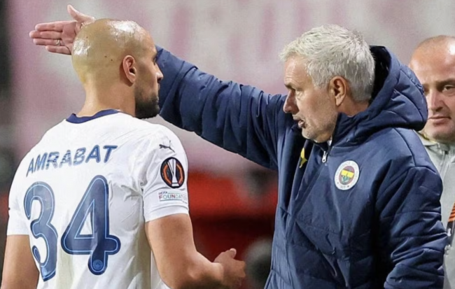  اسبيشل وان  مورينيو ينفي كل ما راج حول موافقته عن رحيل أمرابط