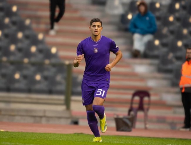 الشبل المغربي باعوف ينتقل من بلجيكا إلى هولندا