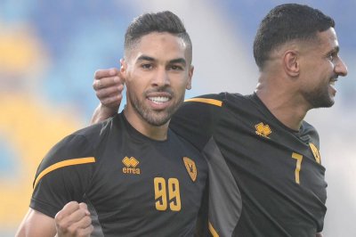 خافي يوقع للرجاء الرياضي