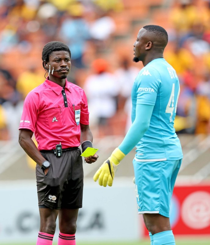 طاقم تحكيم مباراة المغرب والسينغال