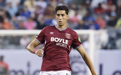 بنعطية يريد الإسراع في حسم صفقة انتداب نايف أكرد لمارسيليا