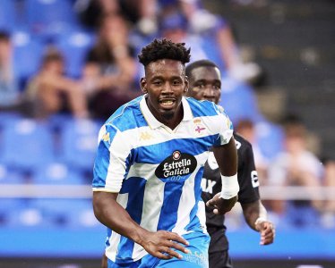 محمد بولديني يوقع رسميا مع غرناطة