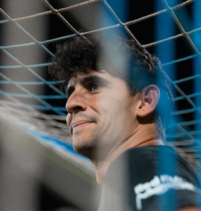 بونو يفتتح الموسم الجديد بأول فوز