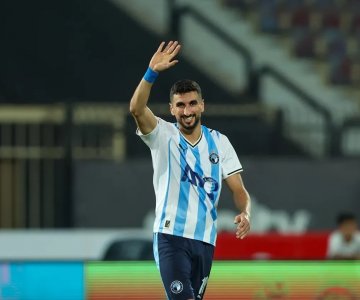 الكرتي يقود بيراميديز للفوز على الأهلي في قمة المرحلة الخامسة