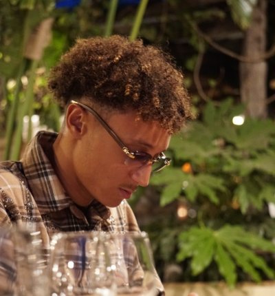 إلياس بن صغير يصل إلى ألمانيا لإنهاء تعاقده مع باير ليفركوزن