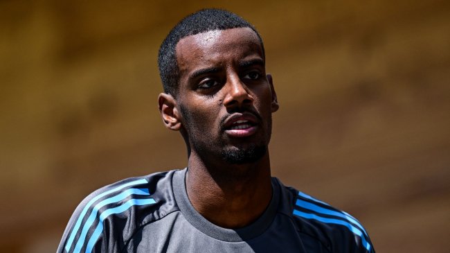 إيساك أنهى المرحلة الأولى من الفحص الطبي مع ليفربول