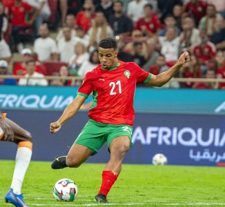 هل يستحق إكمان الرسمية أمام زامبيا؟