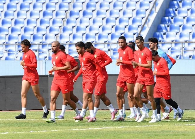 المنتخب الوطني يصل لملعب ليفي مواناواسا وسط هيجان من الجماهير الزامبية