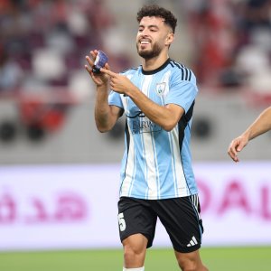 زحزوح أفضل لاعب ببطولة قطر لشهر غشت