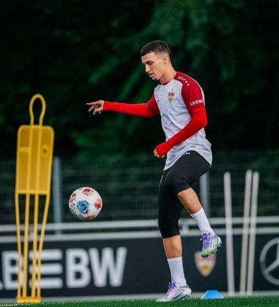 ليدز أخفق في ضم الخنوس بسبب المشاركة الأوروبية