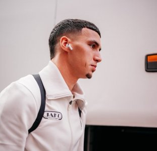 الخنوس رسمي في مباراة فريقه أمام فرايبورغ