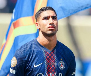 العميد حكيمي باق في الصدارة