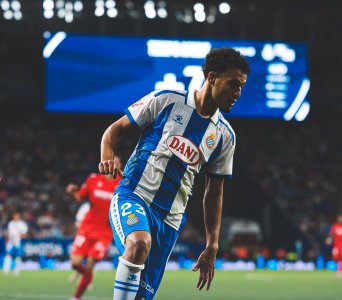 الهلالي يطارد ابراهيم بعد الفوز على مايوركا بنقص عددي