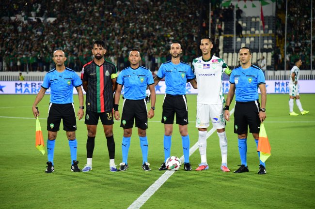 الجيش الملكي يحتج بشدة على تحكيم مباراة الكلاسيكو