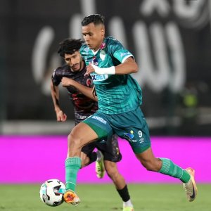 قضية رحيمي في طريقها للحل بين العين والرجاء