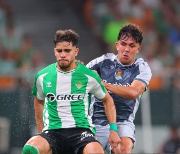 الزلزولي رجل مباراة بيتيس وسوسيداد