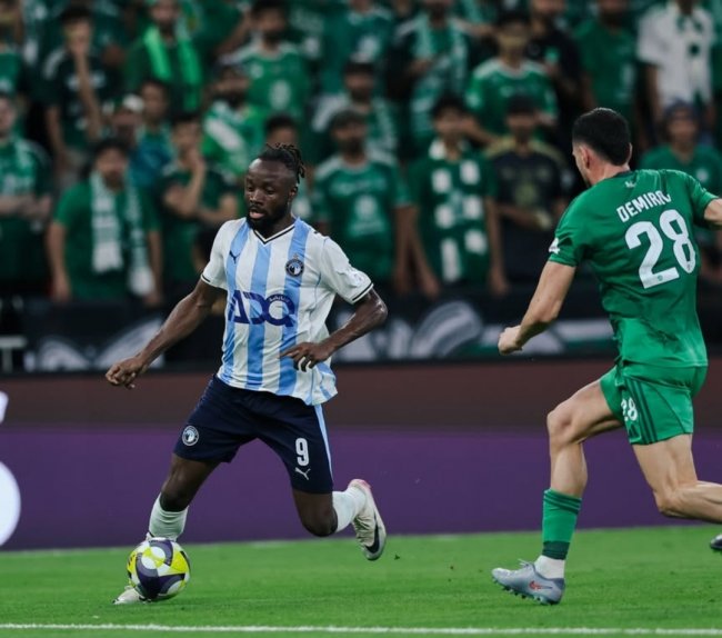 كأس القارات للأندية.. بيراميدز المصري يفوز على مضيفه أهلي جدة السعودي ( 3 - 1 )