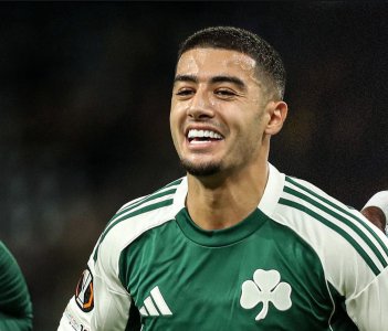 زروري استفاق بهاتريك بأوروبا ليغ