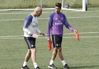 أشرف حكيمي يشكر زين الدين زيدان