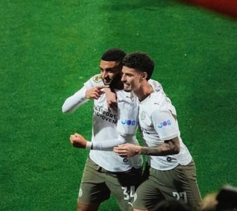 نجمة صيباري تضيء بملعب إكسيلسيور