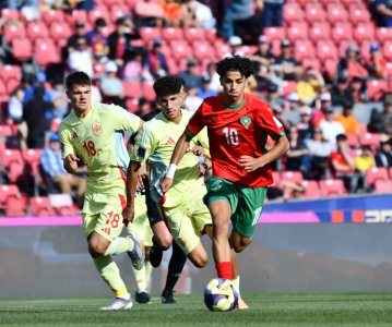 أشبال الأطلس يتعملقون ويسقطون صغار لاروخا بثنائية