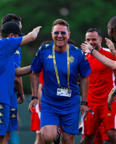 الوداد يجدد الثقة في بنهاشم