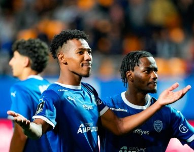 بن الطيب يشعل اهداف الدرجة الفرنسية الثانية