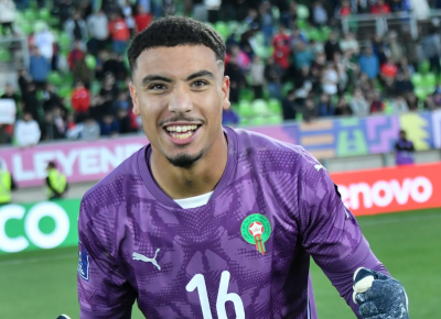 عجيب: المغرب استعمل حراسه الثلاثة لإسقاط فرنسا