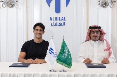 رسميا بونو يمدد عقده مع الهلال لثلاث سنوات قادمة