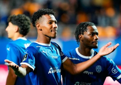 6 على 6 أهداف للمغربي توفيق بن الطيب