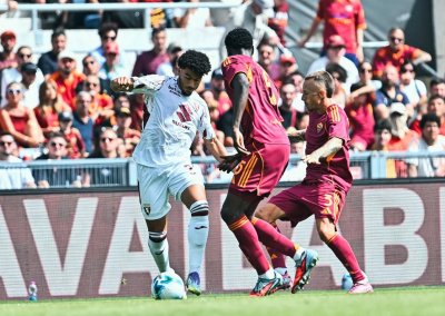 الإصابة تبعد أبوخلال عن مواجهة نابولي اليوم