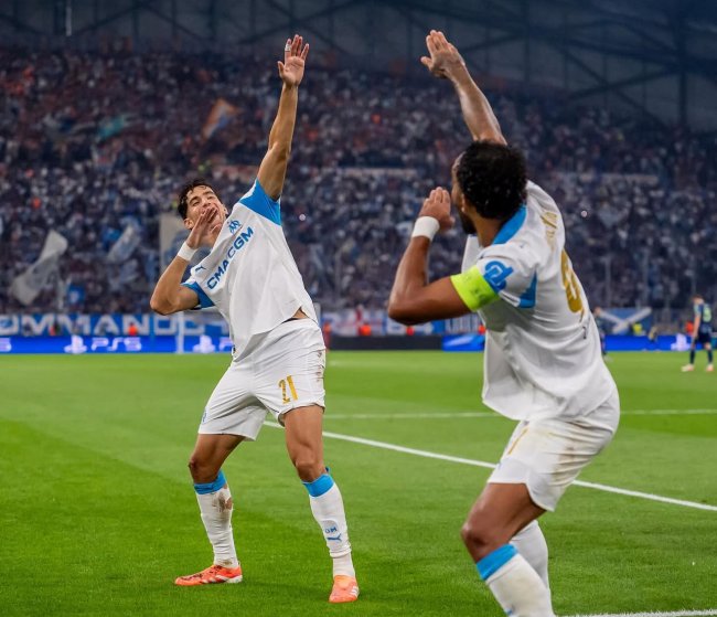 دي زيربي يتحدث عن كواليس انضمام أكرد