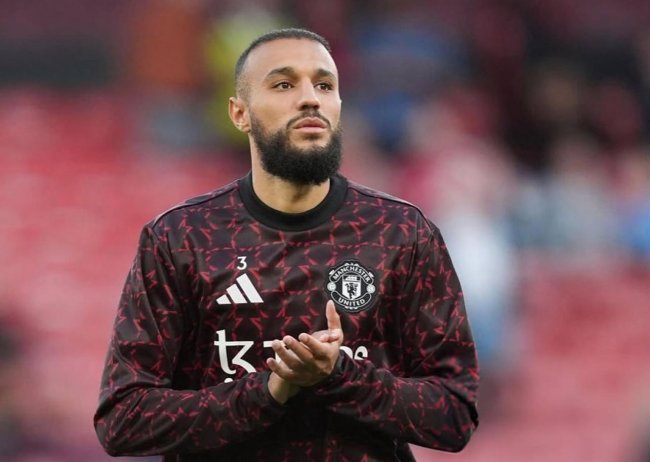 نصير مزراوي احتياطي في الأنفيلد