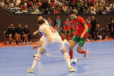 أسود القاعة أسقطوا وديا منتخب لاروخا