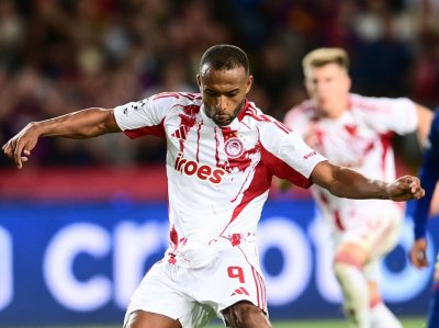 هزيمة قاسية لأولمبياكوس في العصبة والكعبي الوحيد من زار مرمى برشلونة