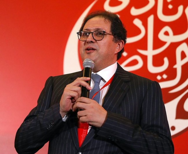 آيت منا يكشف موعد إلتحاق زياش بالوداد الرياضي