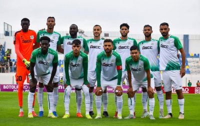 المقتريض يجتمع باللاعبين