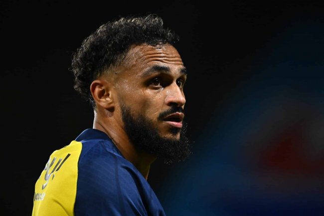 بوفال هل يلعب مع زياش بالوداد؟