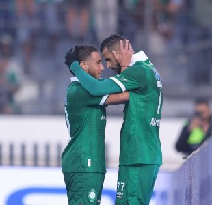 البطولة الإحترافية 1.. النفاتي يقود الرجاء لفوز شاقّ على أولمبيك الدشيرة